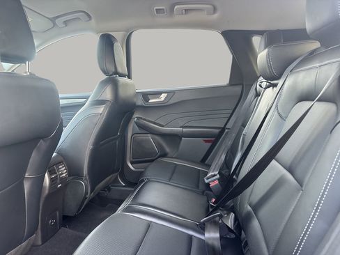 Certified 2022 Ford Escape Titanium image 17