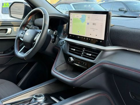 Used 2025 Ford Explorer ST-Line w/ ST-Line Street Pack image 56