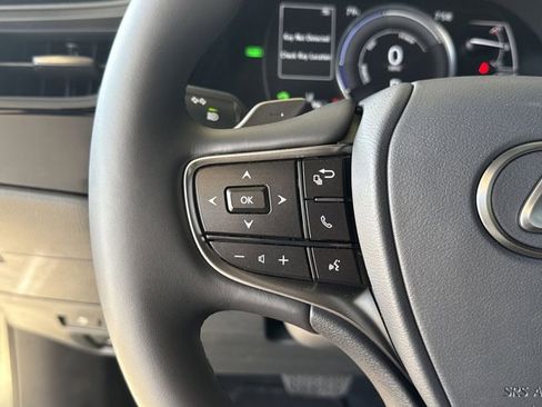 Certified 2025 Lexus ES 300h w/ Premium Package image 14