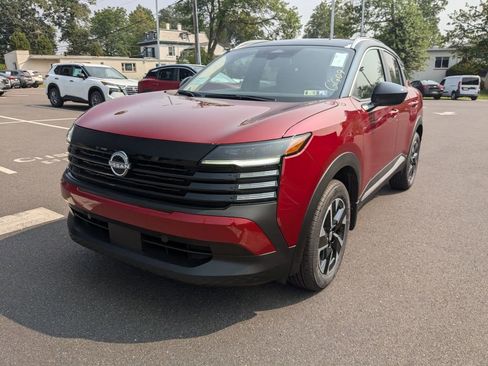 New 2025 Nissan Kicks SV w/ SV Premium Package image 3