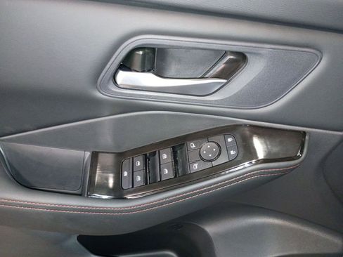 New 2026 Nissan Rogue SV AWD/4WD image 12
