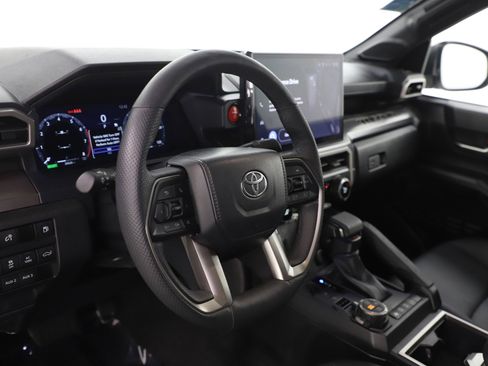 Used 2024 Toyota Tacoma TRD Off-Road w/ TRD Off Road Premium Package AWD/4WD image 20