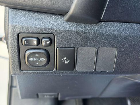 Used 2018 Toyota Corolla iM w/ All-Weather Mat Package FWD image 22