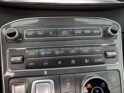 Used 2023 Hyundai Santa Fe SEL w/ Premium Package image 31