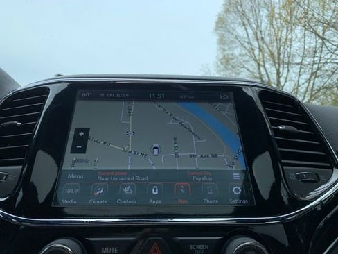 Used 2020 Jeep Grand Cherokee Trailhawk w/ Premium Lighting Group AWD/4WD image 17
