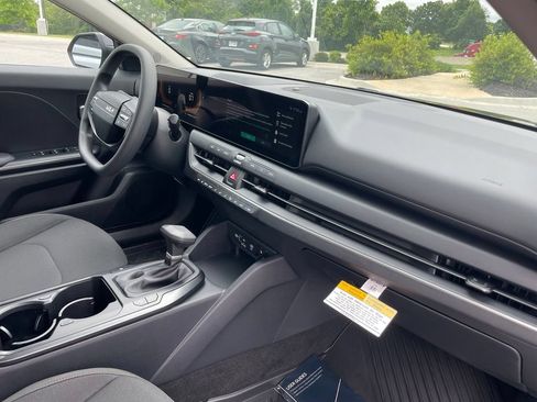 New 2026 Kia K4 FWD image 29