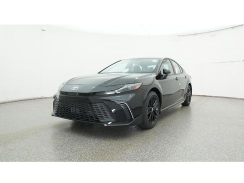 New 2026 Toyota Camry SE image 32