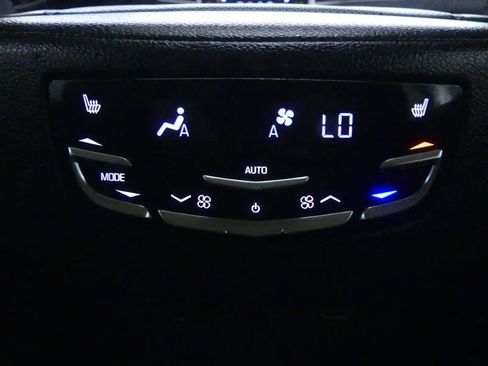 Used 2017 Cadillac Escalade Platinum AWD/4WD image 28