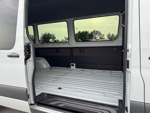 New 2025 Mercedes-Benz Sprinter 2500 image 34