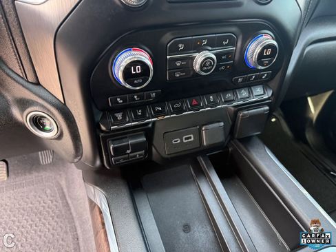 Used 2021 GMC Sierra 2500 Denali w/ Denali Black Diamond Edition AWD/4WD image 22