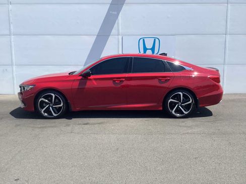 Used 2021 Honda Accord Sport image 2