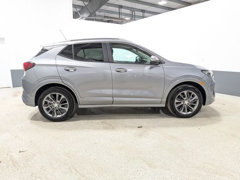 Used 2023 Buick Encore GX Select w/ Sport Touring Package AWD/4WD image 2