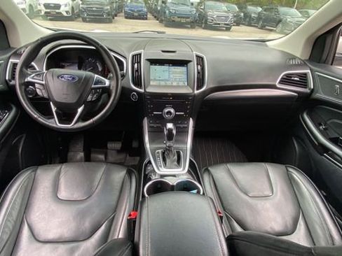 Used 2018 Ford Edge Titanium w/ Equipment Group 301A AWD/4WD image 13