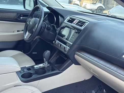 Used 2017 Subaru Outback 2.5i Limited AWD/4WD image 15