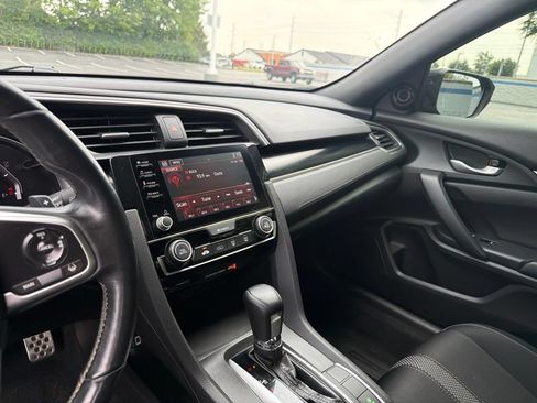Used 2019 Honda Civic Sport image 14