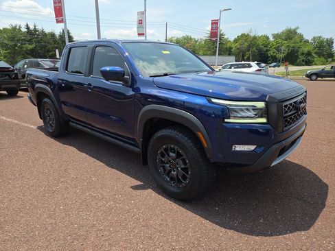 Used 2023 Nissan Frontier PRO-4X AWD/4WD image 1