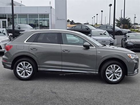 New 2025 Audi Q3 2.0T Premium image 35