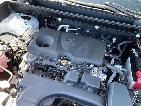 Used 2024 Toyota RAV4 LE image 31