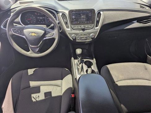 Used 2022 Chevrolet Malibu LS FWD image 16
