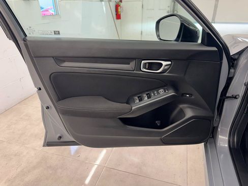 Used 2025 Honda Civic Sport image 11