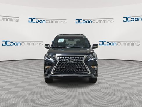 Used 2023 Lexus GX 460 Luxury w/ Sport Design Package AWD/4WD image 3