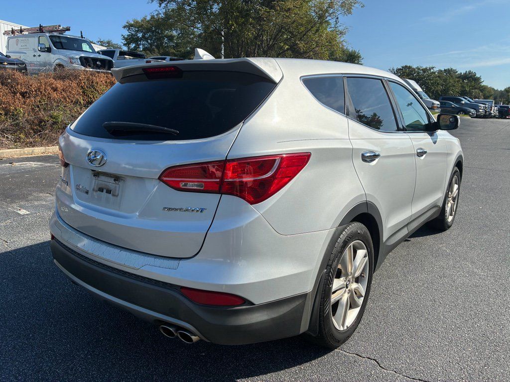 Used 2013 Hyundai Santa Fe Sport 2.0T w/ Technology Pkg FWD image 5