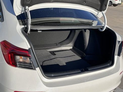 Used 2023 Honda Civic Sport image 28