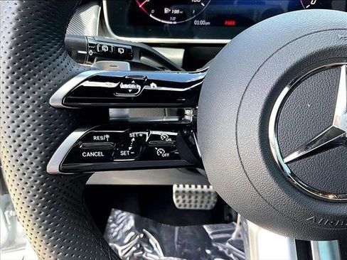 Used 2026 Mercedes-Benz GLC 300 4MATIC image 20