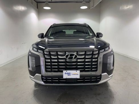 Used 2023 Hyundai Palisade Calligraphy AWD/4WD image 2