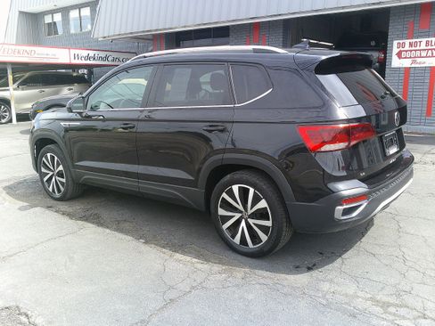 Used 2022 Volkswagen Taos SE w/ IQ.Drive SE Package AWD/4WD image 11