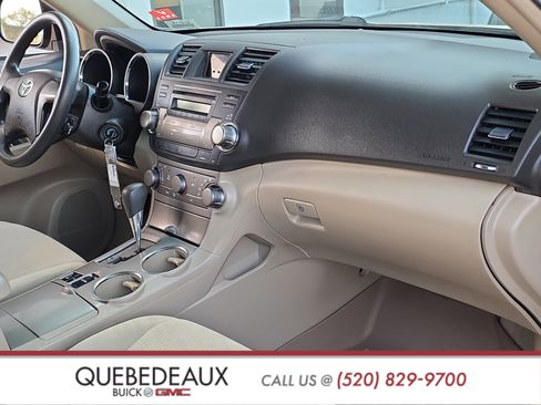 Used 2010 Toyota Highlander 4WD image 28