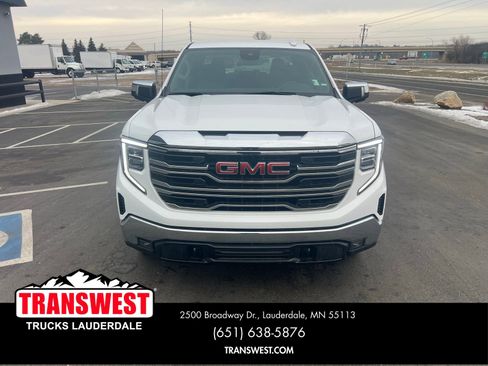 Used 2025 GMC Sierra 1500 SLT image 11