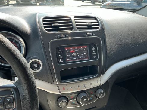 Used 2013 Dodge Journey SXT w/ Flexible Seating Group FWD image 12