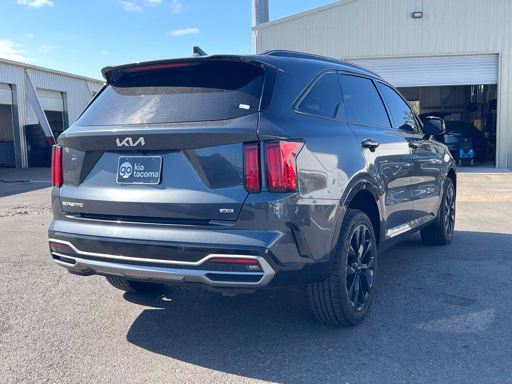 Certified 2023 Kia Sorento SX AWD/4WD image 5