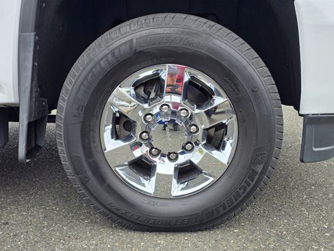 Used 2015 GMC Sierra 3500 Denali w/ Duramax Plus Package image 9