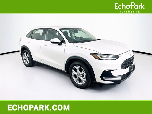 Used 2025 Honda HR-V LX image 1
