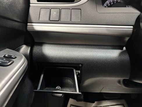 Used 2014 Toyota Camry SE FWD image 17