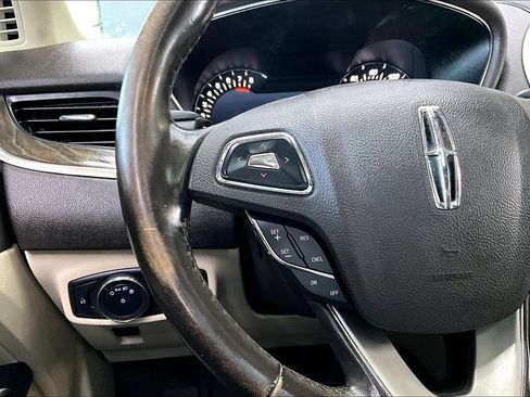 Used 2017 Lincoln MKC Reserve AWD/4WD image 10