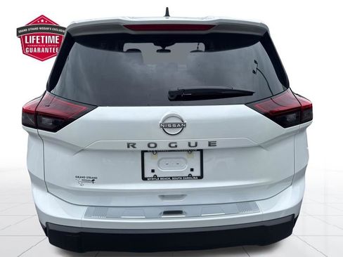 New 2026 Nissan Rogue SV FWD image 6