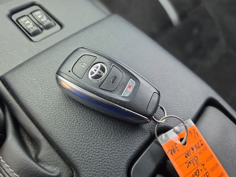 Used 2023 Toyota GR86 Premium RWD image 32