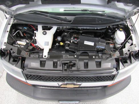 Used 2020 Chevrolet Express 2500 Extended w/ Driver Convenience Package RWD image 30