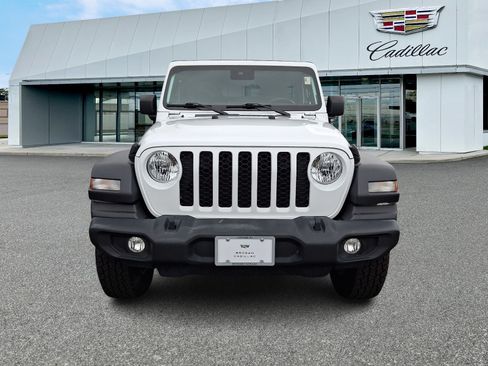 Used 2024 Jeep Wrangler Unlimited Sport AWD/4WD image 2