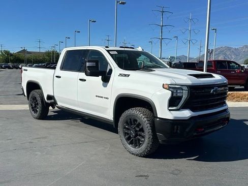 New 2026 Chevrolet Silverado 3500 LTZ w/ LTZ Plus Package AWD/4WD image 9
