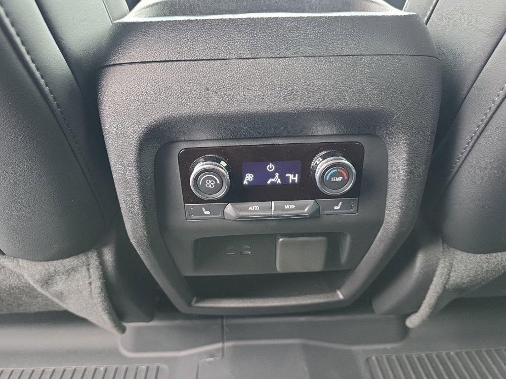 Used 2025 Buick Enclave Avenir w/ Super Cruise Package FWD image 14
