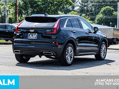 Used 2025 Cadillac XT4 Premium Luxury FWD image 6