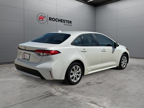 Used 2021 Toyota Corolla LE FWD image 5