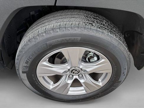 Used 2025 Toyota RAV4 XLE image 9