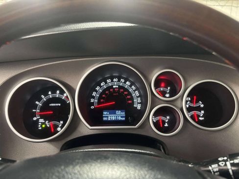 Used 2014 Toyota Sequoia Platinum image 49