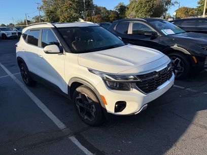 Certified 2025 Kia Seltos EX w/ EX Sunroof Package