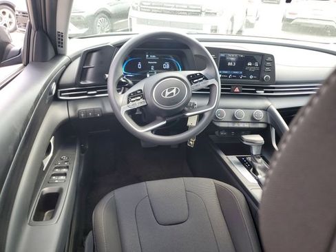 New 2026 Hyundai Elantra SE FWD image 10